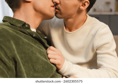 “เจาะเทรนด์หนังเอวีแนวรวมเพศ: ทำไมกระแสยังไม่จางหาย และอะไรคือเสน่ห์ที่ทำให้คนดูหลงใหล”